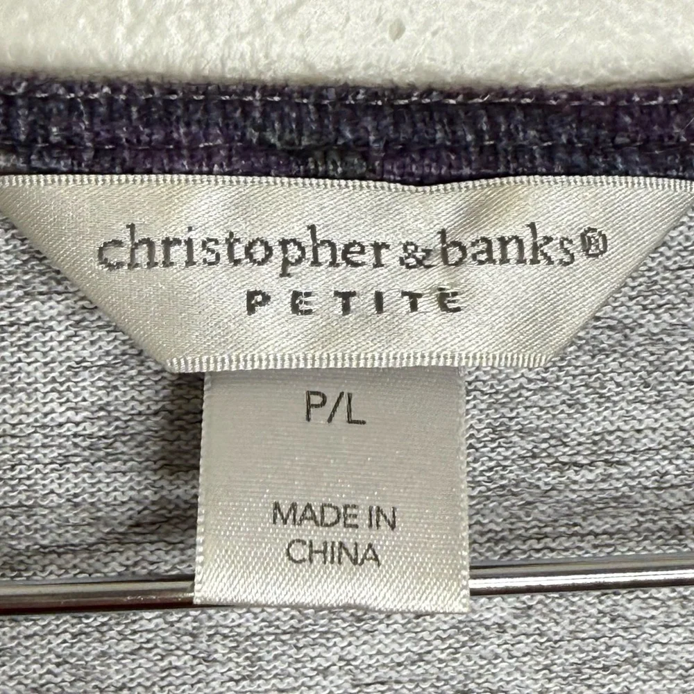 Christopher & Banks Petite Gray V Neck Top Women’s Large Petite Floral